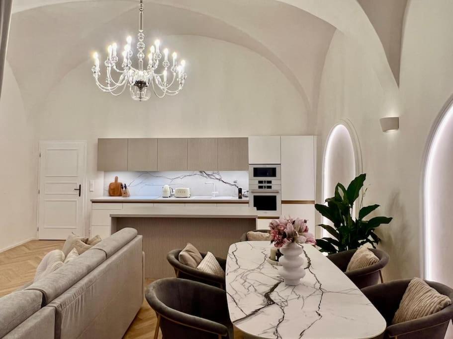 Апартаменты Arch Iv. Прага Экстерьер фото